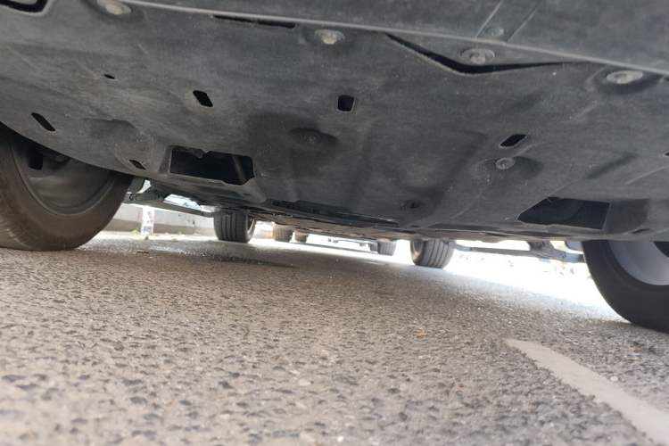 Used Hima AITO M7 2024 1.5T Rear-Drive Plus Version 6 Seats Chassis Front