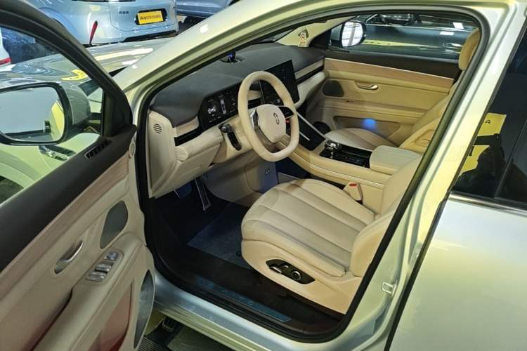 Used Hima AITO M7 2024 1.5T Intelligent Driving Rear-Drive Pro Version 5 Seats Ternary Lithium Battery Driver Seat