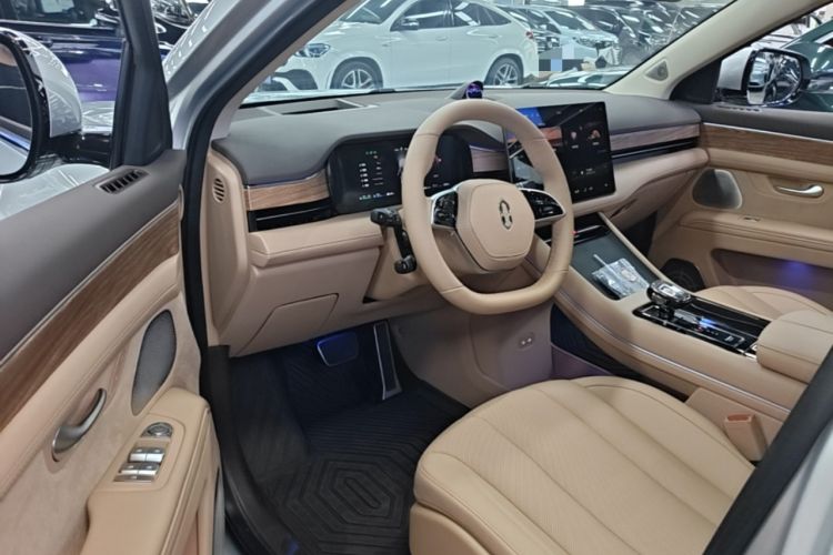 Used Hima AITO M7 2024 1.5T Intelligent Driving Rear-Drive Ultra Version 6 Seats Driver Seat