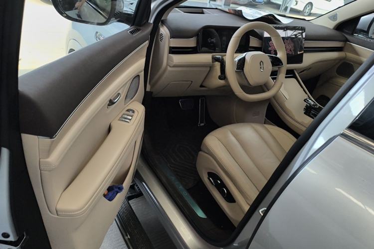 Used Hima AITO M7 2024 1.5T Intelligent Drive Rear-Drive Ultra Version 5 Seats Driver Seat