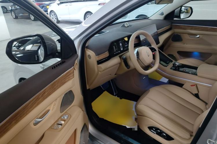 Used Hima AITO M7 2024 1.5T Intelligent Driving Rear-Drive Max Edition 5 Seats Driver Seat