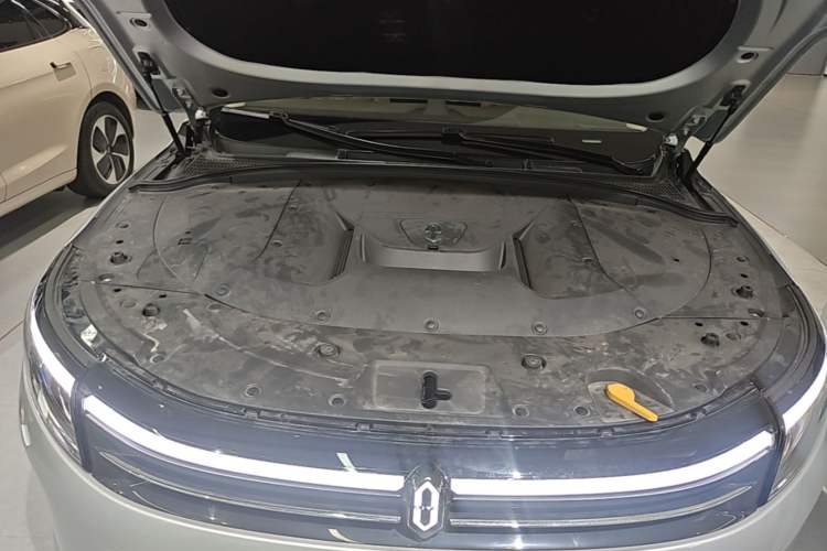 Used Hima AITO M7 2024 1.5T Rear-Drive Plus Version 5 Seats Engine Bay