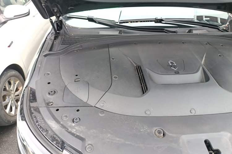 Used Hima AITO M7 2024 1.5T Rear-Drive Plus Version 5 Seats Engine Bay Right