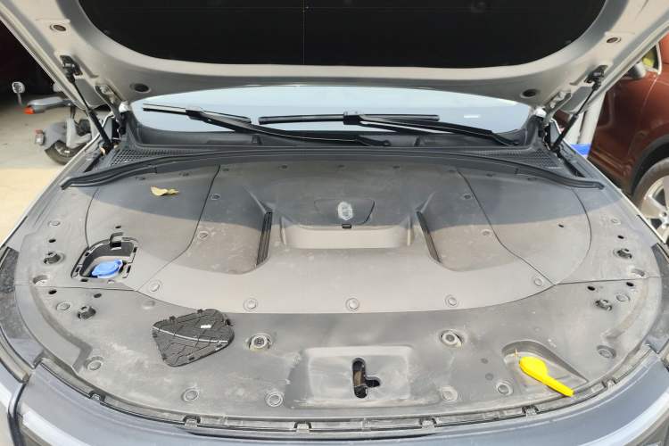 Used Hima AITO M7 2024 1.5T Rear-Drive Plus Version 5 Seats Engine Bay
