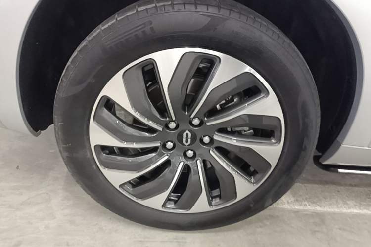 Used Hima AITO M7 2024 1.5T Rear-Drive Plus Version 5 Seats Exterior 5