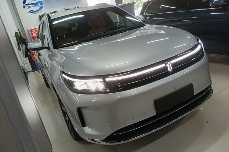Used Hima AITO M7 2024 1.5T Intelligent Driving All-Wheel Drive Pro Version 5 Seats Ternary Lithium Battery Front Right 45 Deg