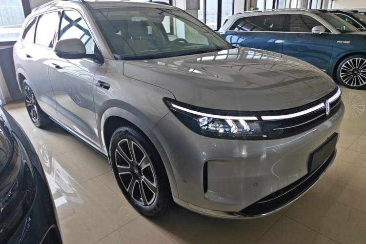 Used Hima AITO M7 2024 1.5T Intelligent Driving Rear-Drive Pro Version 6 Seats Front Right 45 Deg