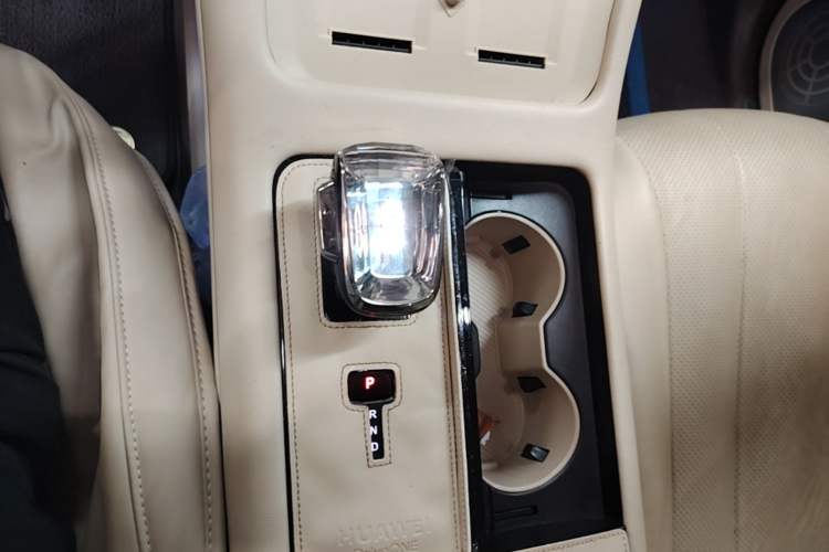 Used Hima AITO M7 2024 1.5T Intelligent Driving Rear-Drive Max Edition 5 Seats Gear Lever