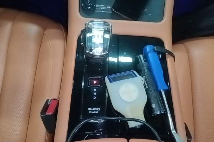 Used Hima AITO M7 2024 1.5T Intelligent Driving All-Wheel Drive Pro Version 5 Seats Ternary Lithium Battery Gear Lever