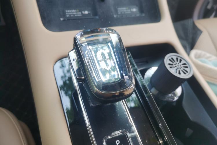 Used Hima AITO M7 2024 1.5T Intelligent Drive 4x4 Max Edition 6 Seats Gear Lever