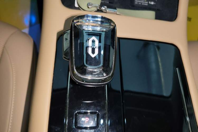 Used Hima AITO M7 2024 1.5T Intelligent Driving Rear-Drive Max Edition 5 Seats Gear Lever