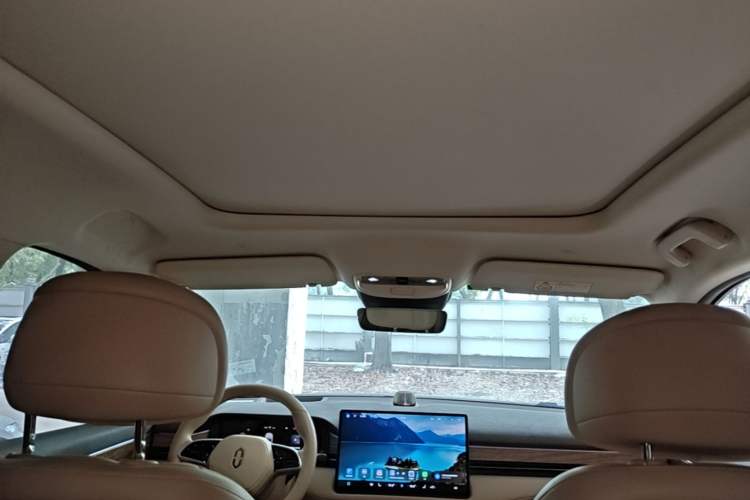 Used Hima AITO M7 2024 1.5T Rear-Drive Plus Version 5 Seats Headliner