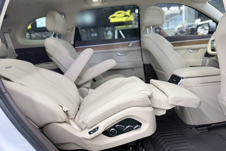 Used Hima AITO M7 2024 1.5T Intelligent Drive 4x4 Max Edition 6 Seats Interior 8