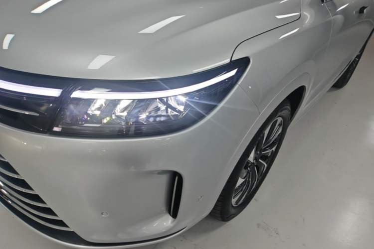 Used Hima AITO M7 2024 1.5T Rear-Drive Plus Version 5 Seats Left Front Headlight