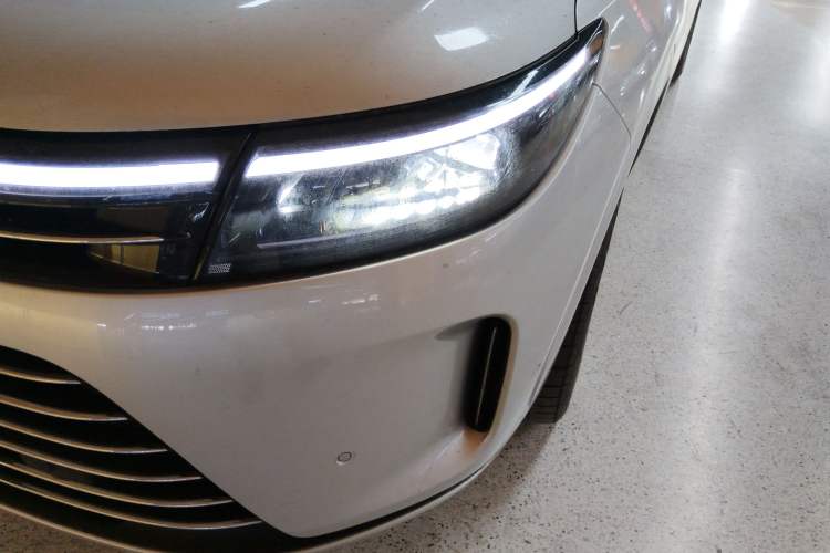 Used Hima AITO M7 2024 1.5T Rear-Drive Plus Version 5 Seats Left Front Headlight