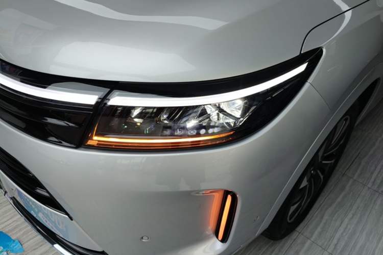 Used Hima AITO M7 2024 1.5T Intelligent Driving Rear-Drive Max Edition 5 Seats Left Front Headlight