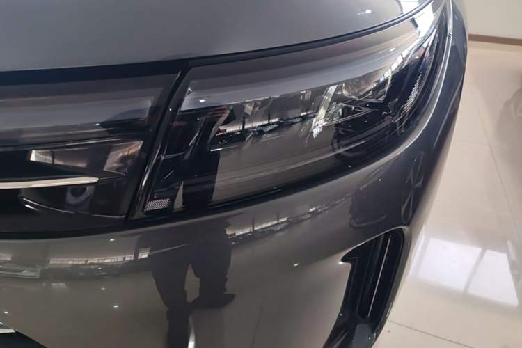 Used Hima AITO M7 2024 1.5T Rear-Drive Plus Version 5 Seats Left Front Headlight