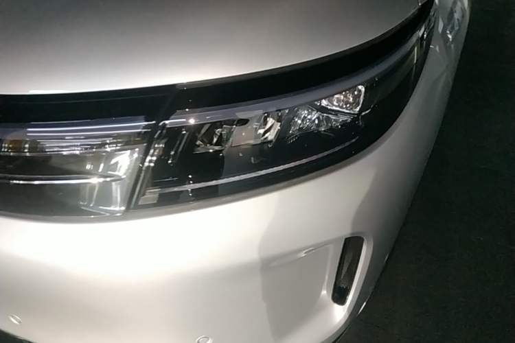 Used Hima AITO M7 2024 1.5T Intelligent Drive 4WD Ultra Version 5 Seats Left Front Headlight
