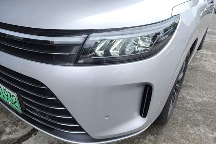 Used Hima AITO M7 2024 1.5T Rear-Drive Plus Version 5 Seats Left Front Headlight