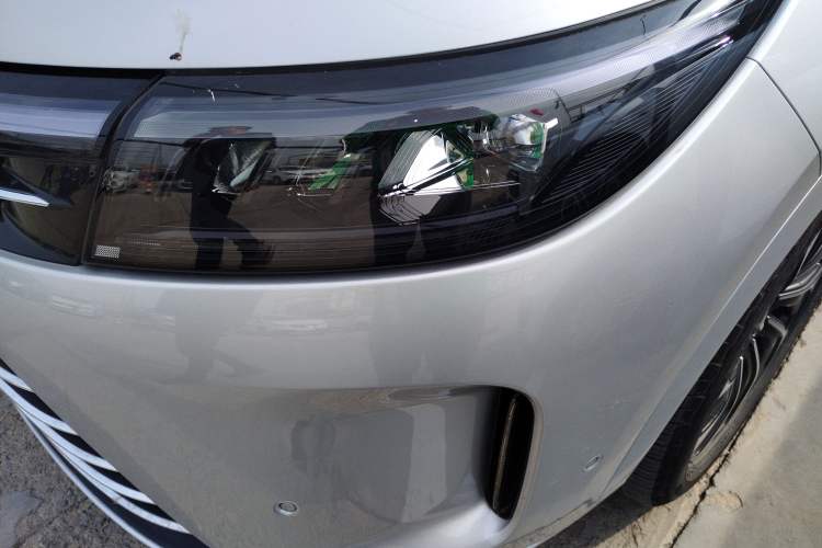 Used Hima AITO M7 2024 1.5T Rear-Drive Plus Version 5 Seats Left Front Headlight