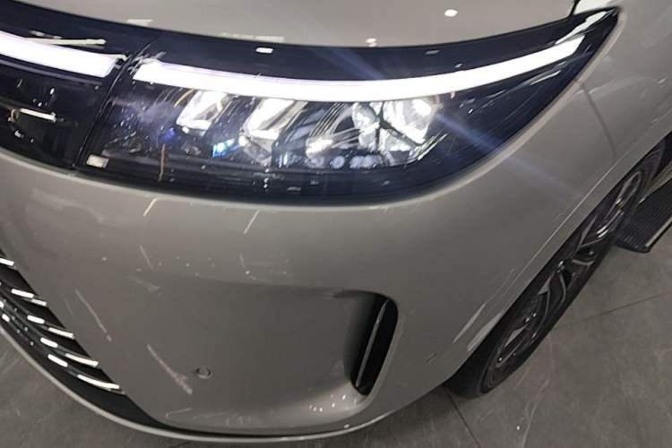 Used Hima AITO M7 2024 1.5T Rear-Drive Plus Version 5 Seats Left Front Headlight
