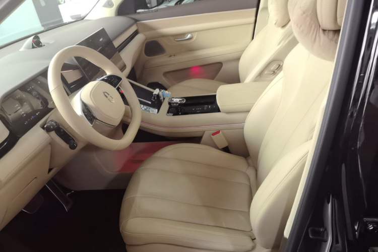 Used Hima AITO M7 2024 1.5T Intelligent Drive Rear-Drive Ultra Version 5 Seats Left Front Seat