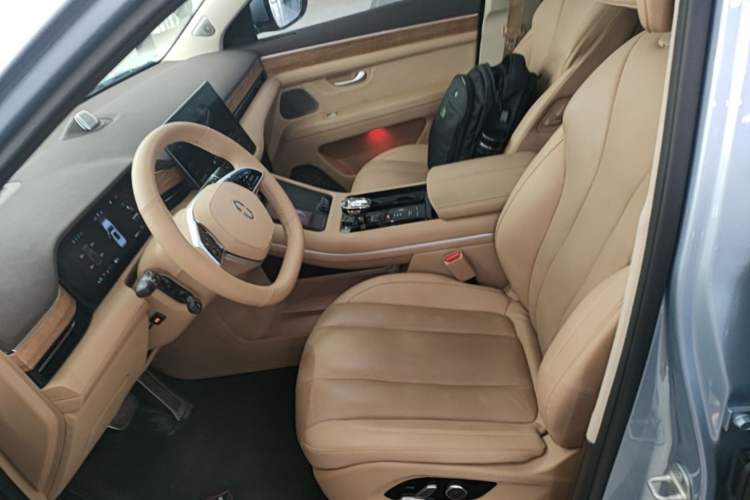Used Hima AITO M7 2024 1.5T Rear-Drive Plus Version 6 Seats Left Front Seat