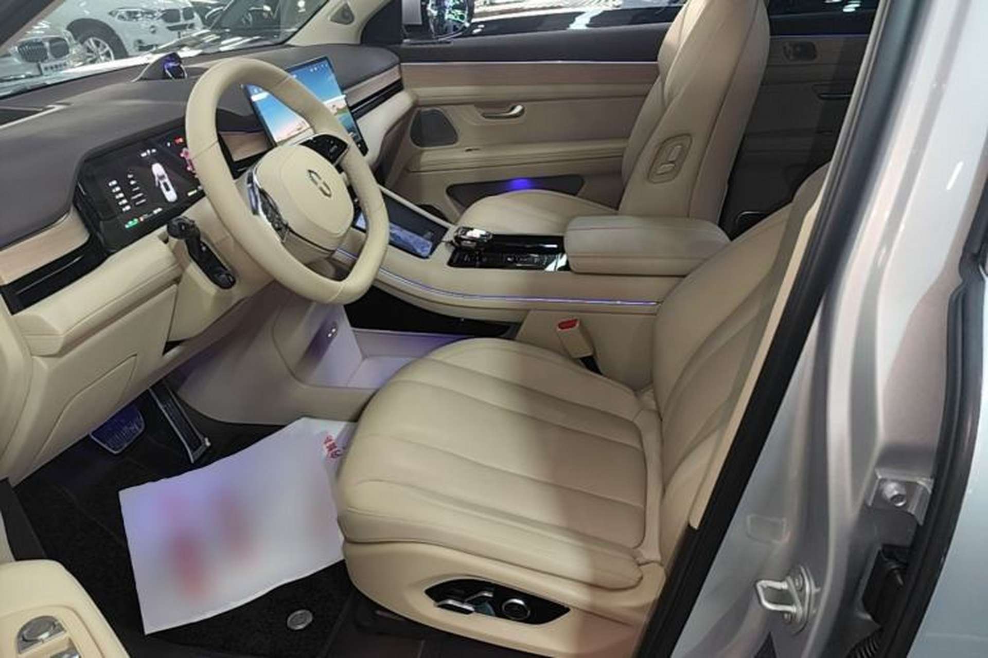 Used Hima AITO M7 2024 1.5T Intelligent Driving Rear-Drive Pro Version 5 Seats Ternary Lithium Battery Left Front Seat