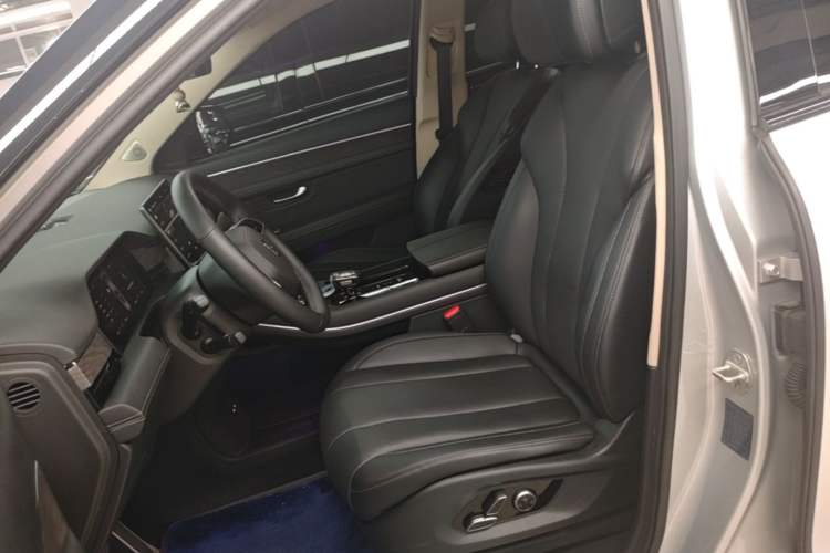 Used Hima AITO M7 2024 1.5T Intelligent Drive 4x4 Max Edition 6 Seats Left Front Seat