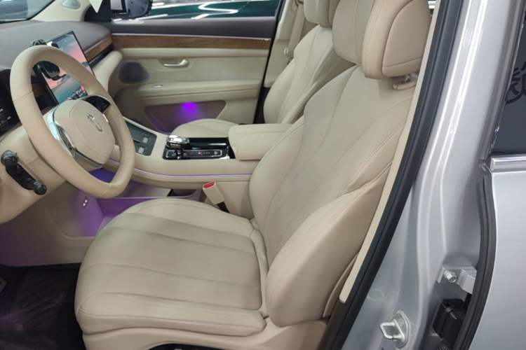 Used Hima AITO M7 2024 1.5T Rear-Drive Plus Version 6 Seats Left Front Seat