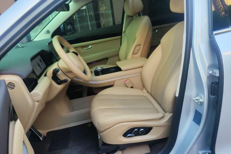 Used Hima AITO M7 2024 1.5T Intelligent Driving 4WD Max Edition 5 Seats Left Front Seat