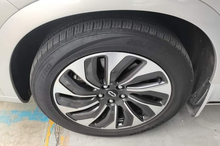 Used Hima AITO M7 2024 1.5T Intelligent Driving Rear-Drive Max Edition 5 Seats Left Front Wheel Hub