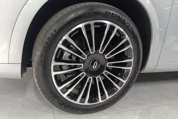 Used Hima AITO M7 2024 1.5T Intelligent Driving All-Wheel Drive Pro Version 5 Seats Ternary Lithium Battery Left Front Wheel Hub
