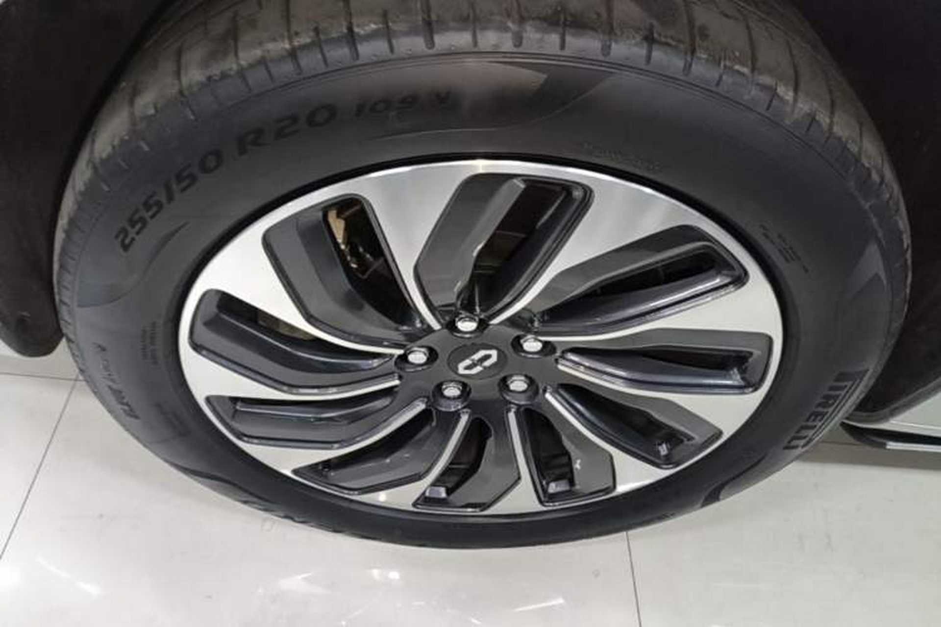 Used Hima AITO M7 2024 1.5T Intelligent Driving 4WD Max Edition 5 Seats Left Front Wheel Hub