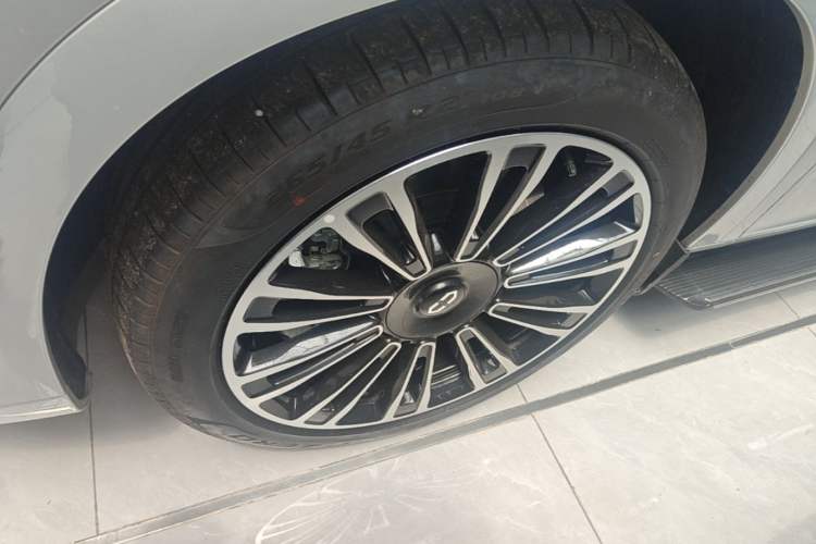 Used Hima AITO M7 2024 1.5T Intelligent Drive Rear-Drive Ultra Version 5 Seats Left Front Wheel Hub