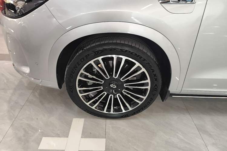 Used Hima AITO M7 2024 1.5T Intelligent Driving 4WD Max Edition 5 Seats Left Front Wheel Hub