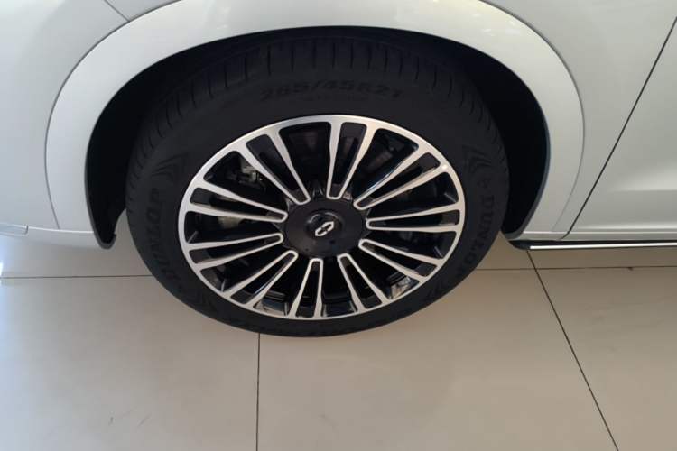 Used Hima AITO M7 2024 1.5T Intelligent Drive 4WD Ultra Version 5 Seats Left Front Wheel Hub