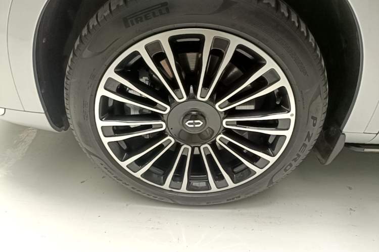 Used Hima AITO M7 2024 1.5T Intelligent Driving 4WD Max Edition 5 Seats Left Front Wheel Hub