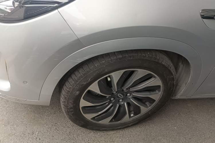 Used Hima AITO M7 2024 1.5T Intelligent Driving 4WD Max Edition 5 Seats Left Front Wheel Hub