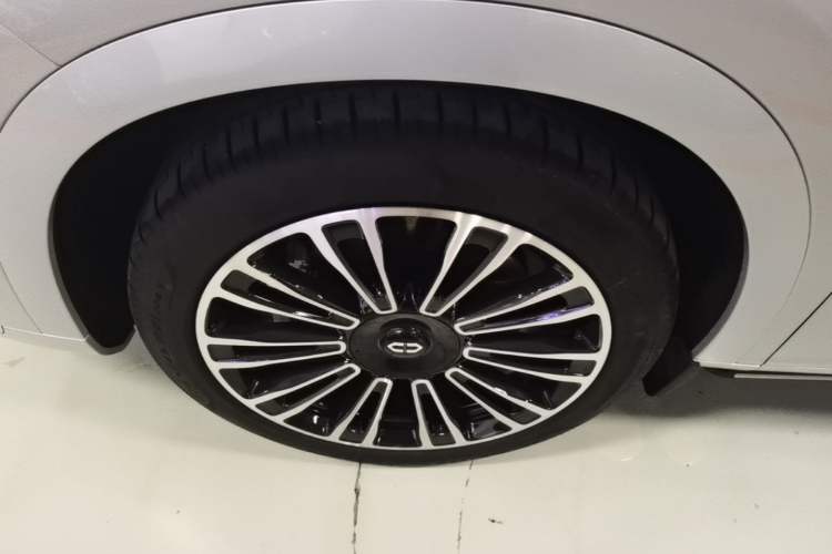 Used Hima AITO M7 2024 1.5T Intelligent Driving 4WD Ultra Version 6 Seats Left Front Wheel Hub