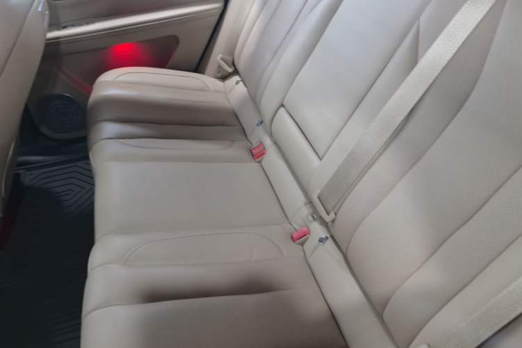 Used Hima AITO M7 2024 1.5T Rear-Drive Plus Version 5 Seats Left Rear Seat