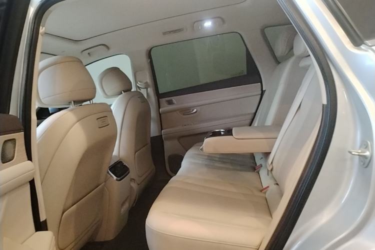 Used Hima AITO M7 2024 1.5T Intelligent Drive Rear-Drive Ultra Version 5 Seats Left Rear Seat