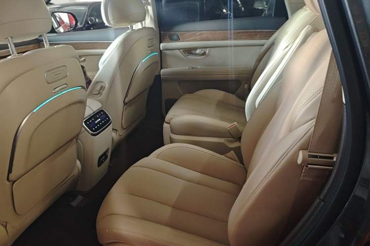 Used Hima AITO M7 2024 1.5T Intelligent Driving Rear-Drive Max Edition 6 Seats Left Rear Seat