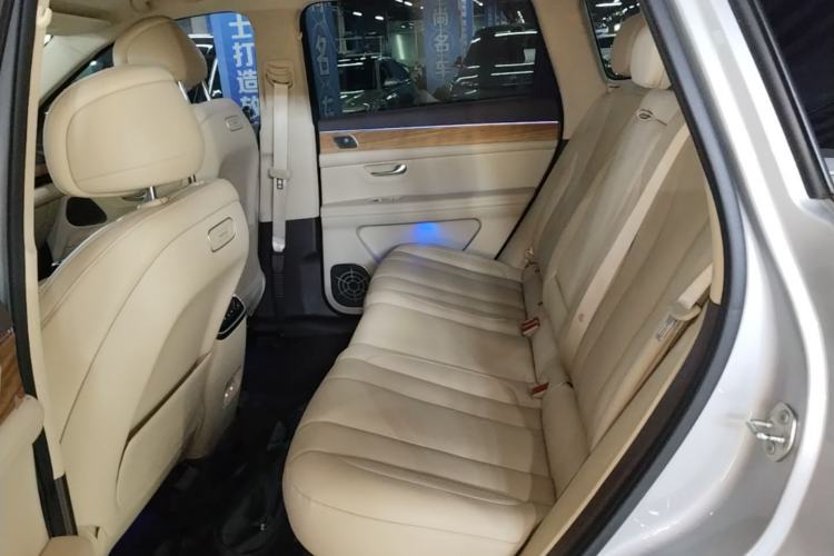 Used Hima AITO M7 2024 1.5T Intelligent Driving 4WD Max Edition 5 Seats Left Rear Seat