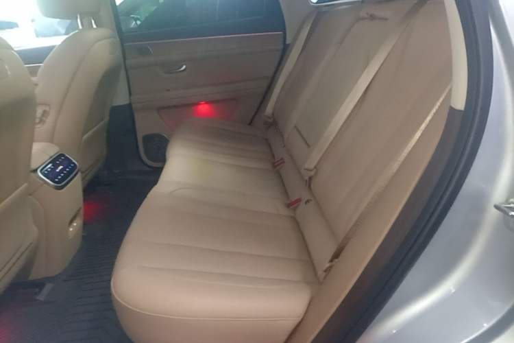Used Hima AITO M7 2024 1.5T Rear-Drive Plus Version 5 Seats Left Rear Seat