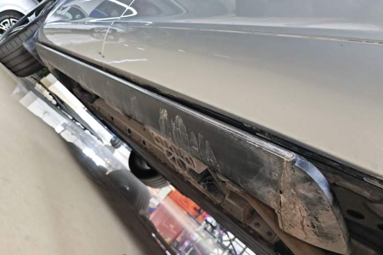 Used Hima AITO M7 2024 1.5T Intelligent Driving 4WD Pro Edition 6 Seats Left Side Sill