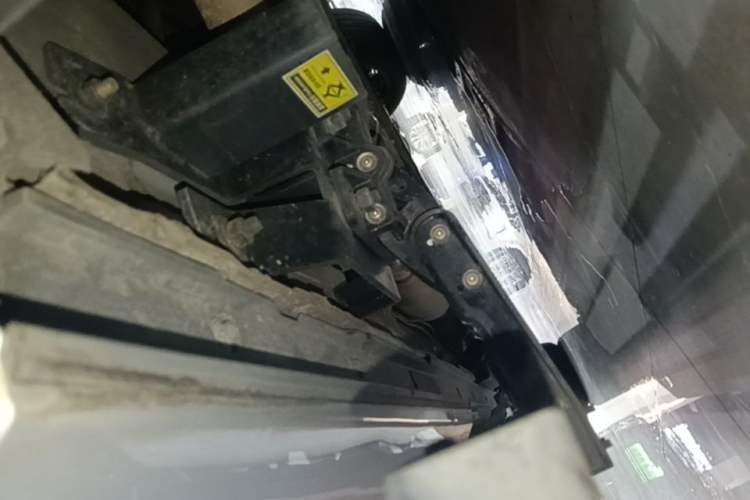 Used Hima AITO M7 2024 1.5T Rear-Drive Plus Version 5 Seats Left Side Sill