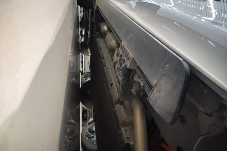 Used Hima AITO M7 2024 1.5T Rear-Drive Plus Version 5 Seats Left Side Sill