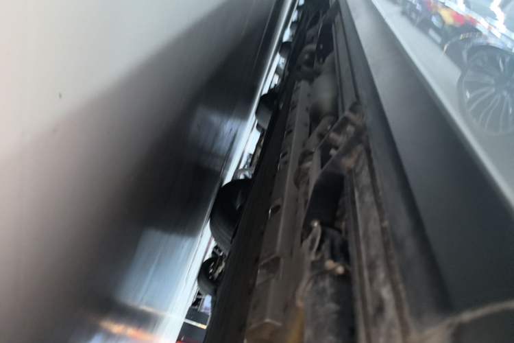 Used Hima AITO M7 2024 1.5T Rear-Drive Plus Version 5 Seats Left Side Sill