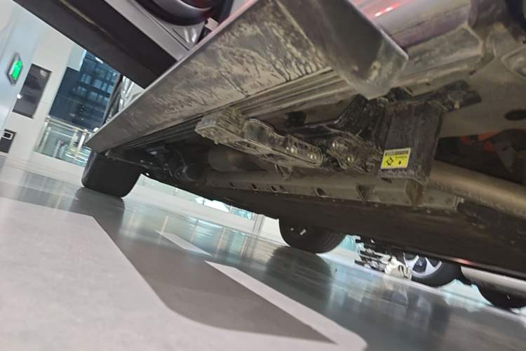 Used Hima AITO M7 2024 1.5T Rear-Drive Plus Version 5 Seats Left Side Sill